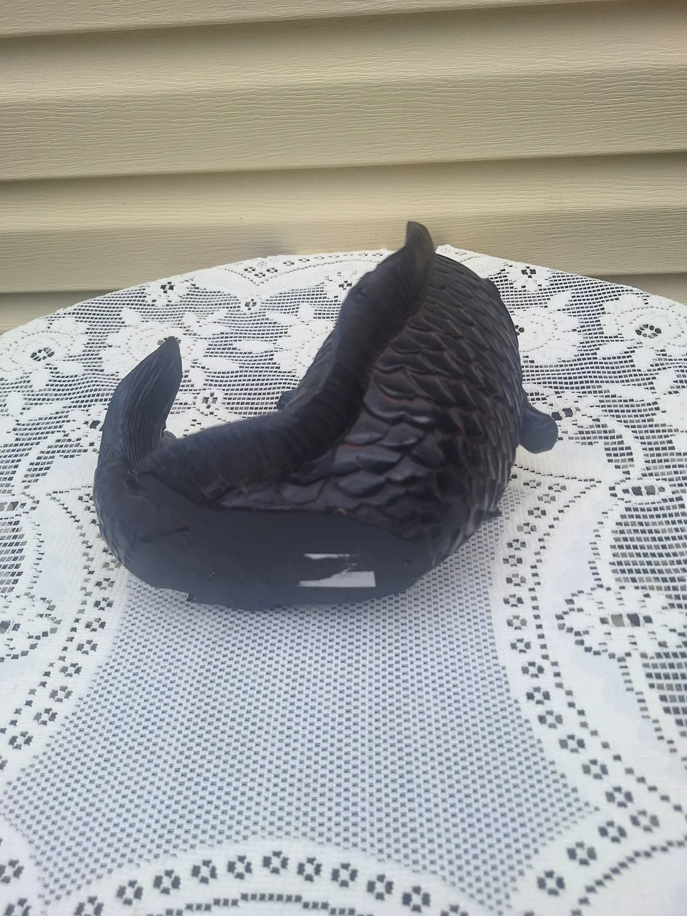 Dark Brown Resin Fish Statue for Aquarium & Home Decor
